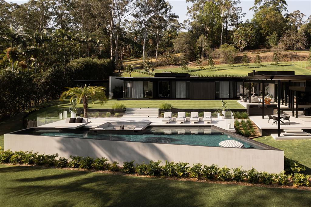 Sarah Waller Building group's HIA awards-winning 'Blackwood' home ranges across subtle cascading levels of a sprawling acreage in its contemporary pavilion-style.