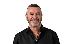 Jeff Purser 2026 B headshot 400pxw